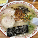 大輪ラーメン - ラーメン　ニンニクチップ入り