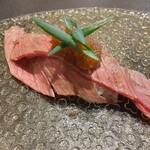 USHIWAKAMARU - 牛寿司