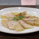 トリワイン ＰＩＫＯＳＨＨＨＵ - 蒸し鶏と竹の子のオリーブオイル