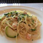 GOSSI - 料理写真:天然海老とズッキーニのスパゲッティーニ