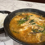 焼肉ホルモン 上田屋 - テグタンスープ