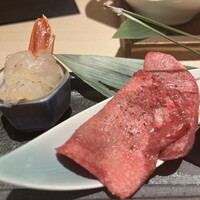 牛刺しと焼肉 仔虎 クリスロード店 - 