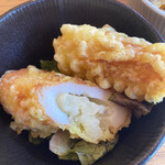 お食事処 花 - ▶︎ ポテト入りチクワの天ぷらは
            マッシュジャガイモの根菜系味わいと
            チクワの魚介練り物系の味わいが
            上手くマッチしてさりげなくイケてますわ