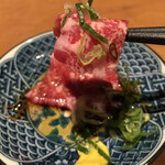 神楽坂 囲炉裏 肉よろず - 純生 牛肉刺し