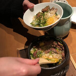 神楽坂 囲炉裏 肉よろず - 土鍋ご飯