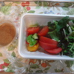 墨花居 - 新倉ファーム（西東京市南町）のハーブとトマトのサラダ～有機玉葱ドレッシング～、テイクアウト品2013/7/21