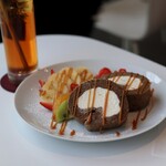 ヴァニエール - キウイデザート＆おまけのロールケーキ