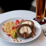 ヴァニエール - キウイデザート＆おまけのロールケーキ