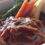 古民家カフェ 365nichi - 煮込みハンバーグ。デミソースたっぷり。