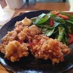 古民家カフェ 365nichi - 見た目ほど、重くない油淋鶏。