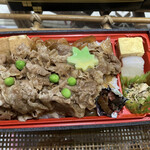 木曽路 - すき焼き重弁当1296円