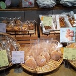 広島アンデルセン - オレンジを使った商品がいっぱい!