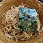 つけ麺 えん寺 - 国産小麦太麺：風味やコシ、のどごしのバランスが良い麺