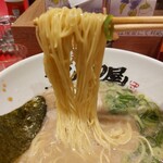 ラー麺 ずんどう屋 - 細ストレート麺