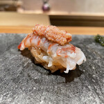 鮨 みつよし - 半生の身にミソのせて