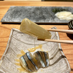 鮨 みつよし - この蕗の炊き具合が秀逸