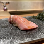 鮨 みつよし - 塩釜のマグロの中トロ