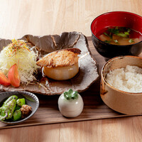 鰤ステーキ定食