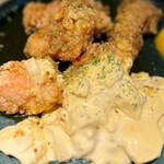 JOEAT CAFE - ◯和風タルタルの唐揚げ¥680…おっきなもも肉が5つも！タルタルソースも、いぶりがっこ入りで…超まいう〜！(*´Д｀*)