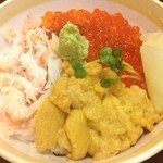 Washoku Resutoran Tonden - 北海道どんぶり✨うに・いくら・カニ
                        2350円 
                        
                        メニューの写真よりも少なくて驚きましたが、新鮮で美味しかったです(^-^)
                        当分、こういう生もの食べられなくなるなぁ