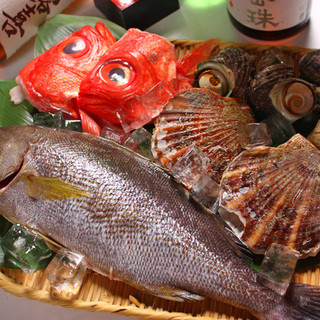 ☆漁港直送新鮮魚介☆