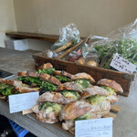 チェスト船堀 - サンドイッチと野菜