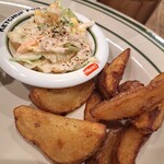 マンチズ バーガー シャック - コールスロー　ポテト