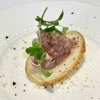 テストキッチンエイチ - 宮城県産三元豚のリエットのブルスケッタ
