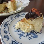 熟成バスクチーズケーキ直売所 - ちょっと崩れました