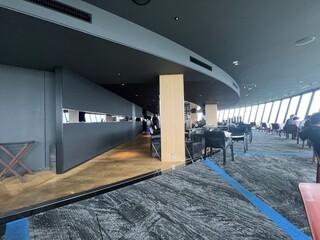 SATSUKI - 17階のVIEW＆DINING THE SKYも利用出来るとお聞きし、お願いしました。 本館の円盤のような部分で、1周約70分かけてゆっくりと回転しており、360度景色が楽しめます