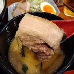 俺の中華たなか家 - 熱々☆味噌スープに浸せば一瞬✨にしてトロトロ♬ホロホロ♪柔らかぁ〜♥️　「たなか家」さんのチャーシュー♭お勧めします(⌒▽⌒)v