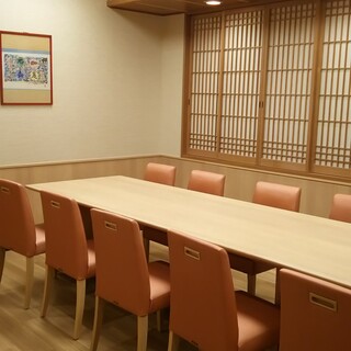 [Private rooms] We also have many private rooms where you can relax and enjoy your stay.