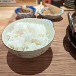 大衆食堂 bee - 美唄産ななつぼしハーブ米、美味しいぃ！(2023年4月)