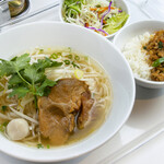 B. Thai soy sauce noodle set
