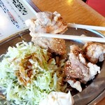 Taishuu Torisakaba Tenten - 鶏モモ肉の唐揚げ