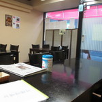 ジテヤ - きれいな店内