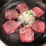 炭火焼肉 やまもと - ネギタン（1260円）
