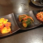 炭火焼肉 やまもと - キムチ盛合わせ（730円）