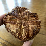 カタネベーカリー - プチクイニーアマン