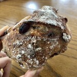 カタネベーカリー - リュスティック(クランベリーとくるみ)