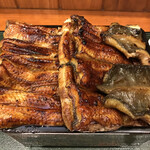 うなぎ 和友 - 折り畳まれ鰻