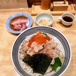 日本橋海鮮丼 つじ半 - 