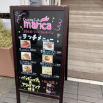 Marica - オープン直前にメニュー看板を設置。