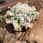 ラチュレ - 中はヤリイカ、ピゼリ、チーズ