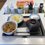 松屋 - 料理写真:牛めしランチ（生玉子）小盛@520