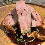 ラチュレ - 岩手高原豚のグリル、黒ニンニク、たけのこ、じゃがいも、インゲン