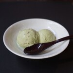 炭火焼肉ホルモン うらら - 【ローストピスタチオアイス】