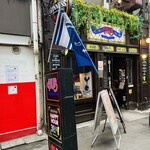 HUB - 外観です！隣の店の行列が入らないように撮ってみた