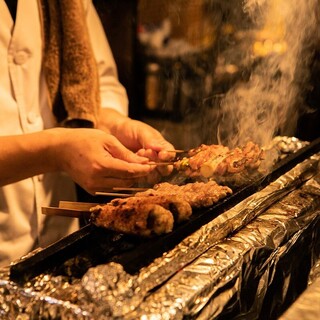 Authentic charcoal-grilled yakitori made with binchotan charcoal starting from 160 yen