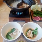 ビーカフェ なつめ - 小松菜や豚肉など